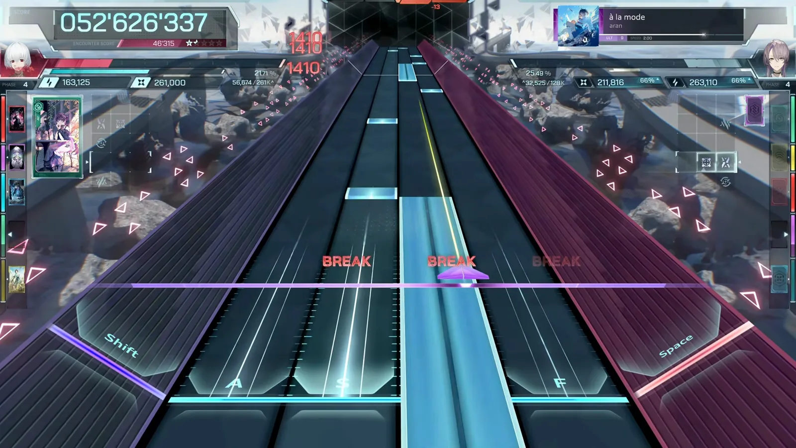 BREAK judgements in red In Falsus gameplay showing three red BREAK judgement popups across the lanes during a failing à la mode ULT 9 run